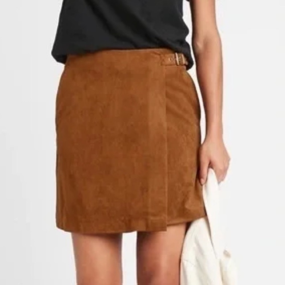 Banana Republic Vegan Suede Skirt NWT